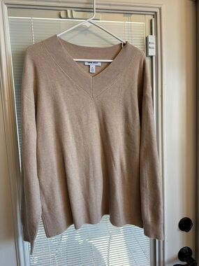 Nine West women's V-Neck Sweater in Camel